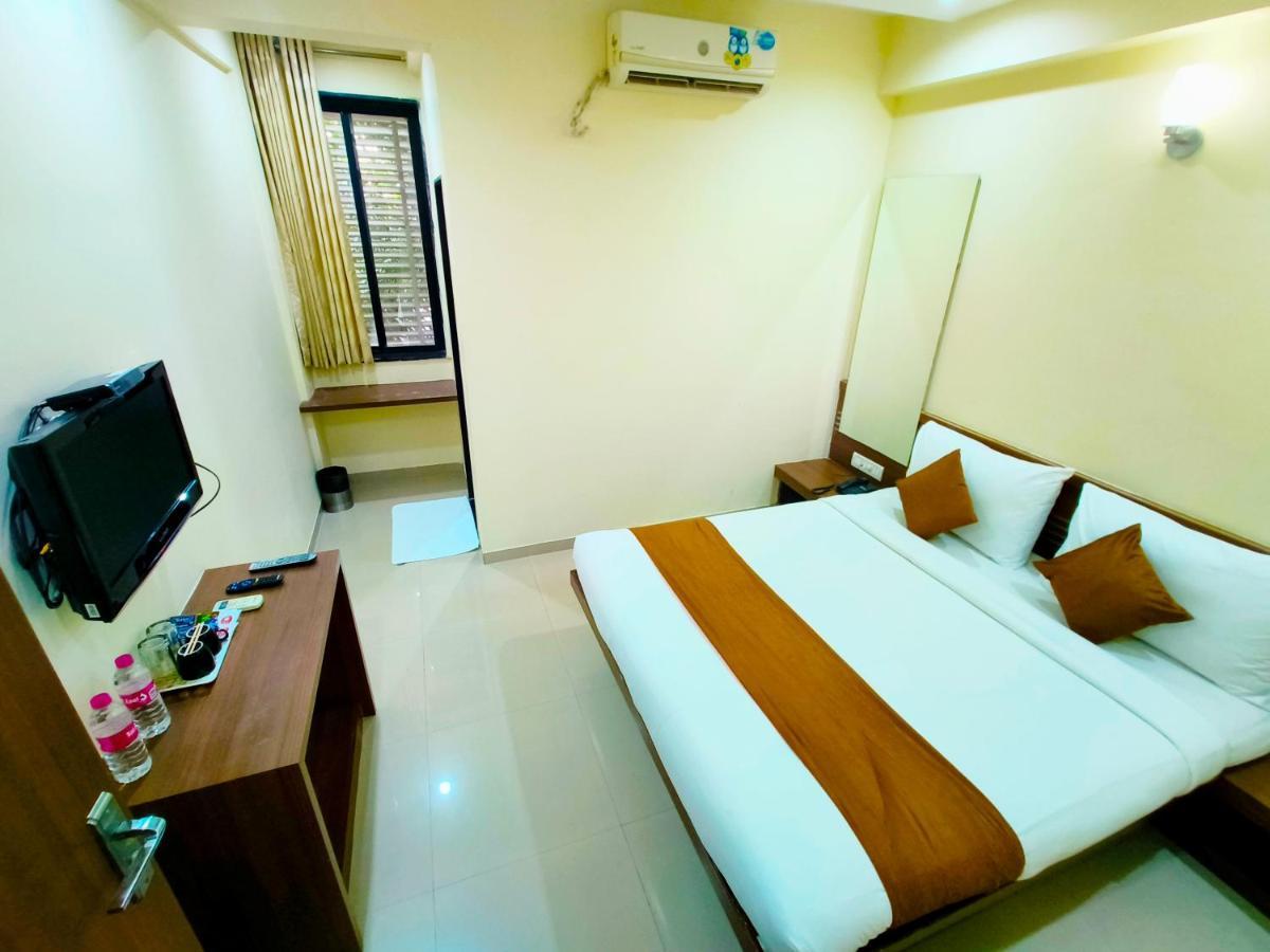 Hotel Sai Srushti By Neem Square Shirdi Exterior foto