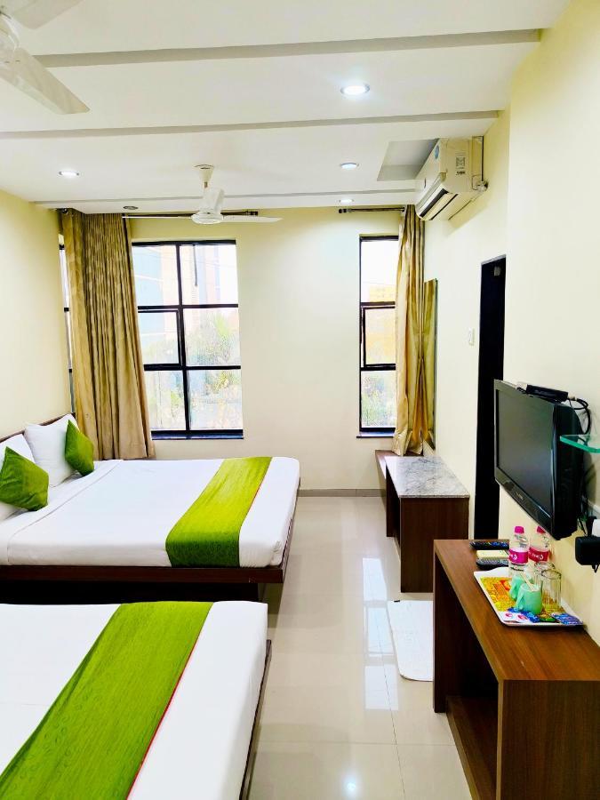 Hotel Sai Srushti By Neem Square Shirdi Exterior foto